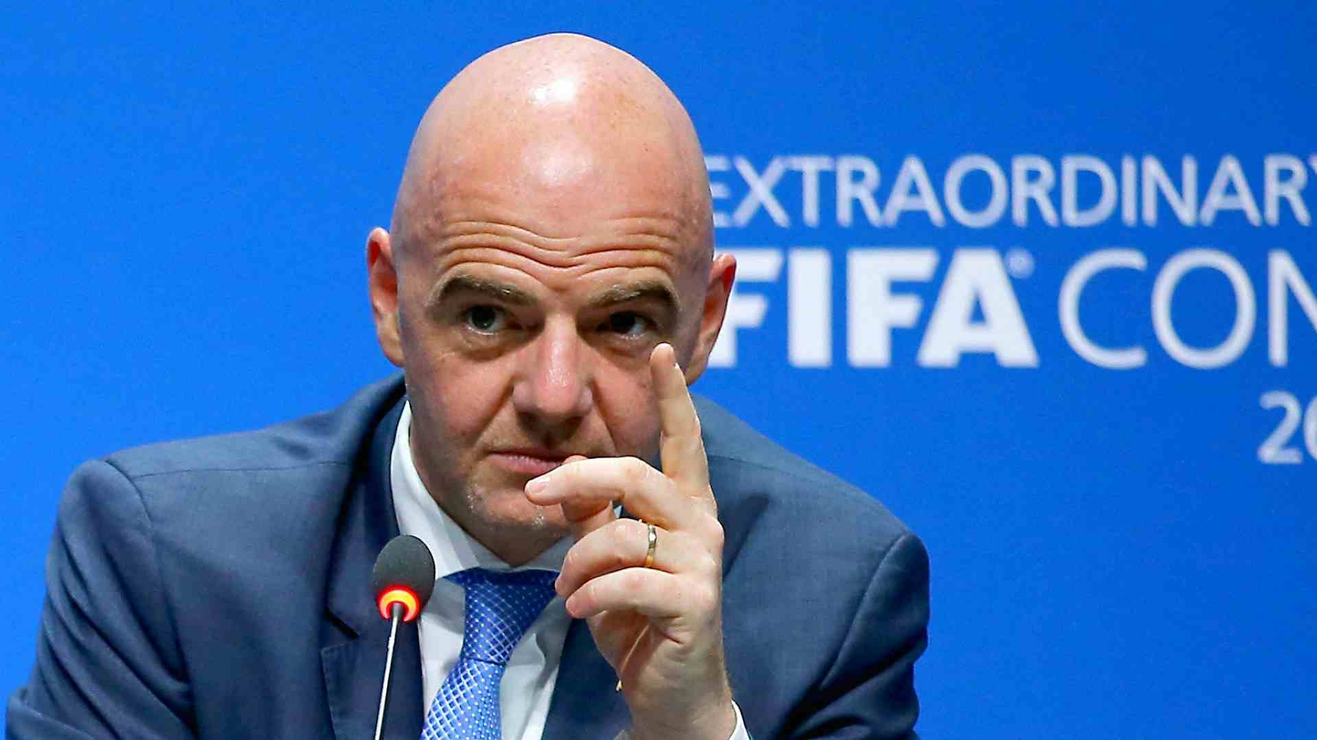 Cartellino blu, la FIFA è favorevole o contraria? Il presidente Infantino non ha dubbi