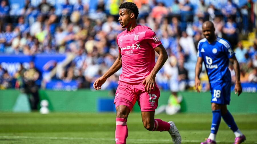 18th may 2025 king power stadium leicester england premier league football leicester city versus ipswich town jens cajuste of ipswich on the ball actionplus12790004 godfreyxpittjpg