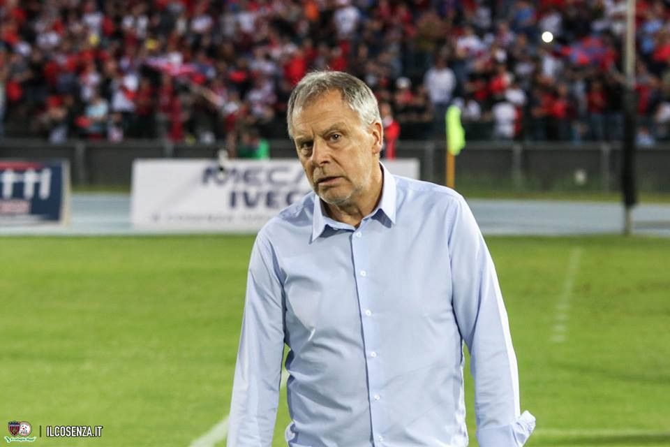 35053642_1054694148029387_8379058127332442112_n