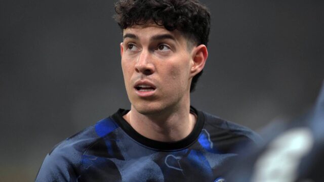 Alessandro Bastoni nel prepartita di Napoli Inter
