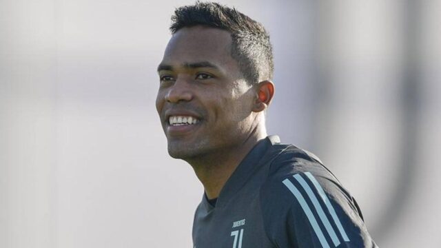 Alex Sandro rifiuta la rescissione consensuale con la Juve