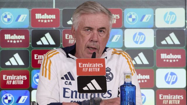 Ancelotti siparietto in conferenza con un giornalista