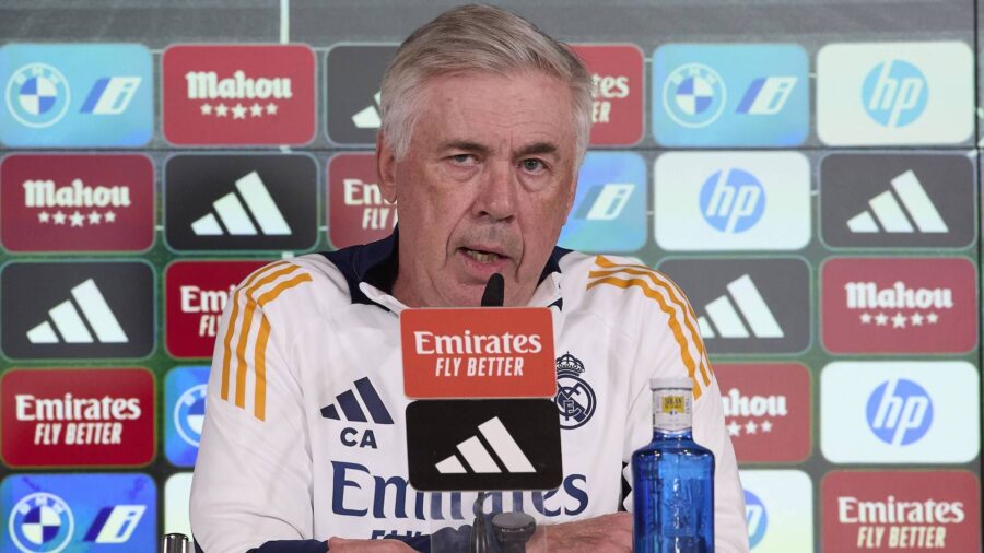 Ancelotti siparietto in conferenza con un giornalista