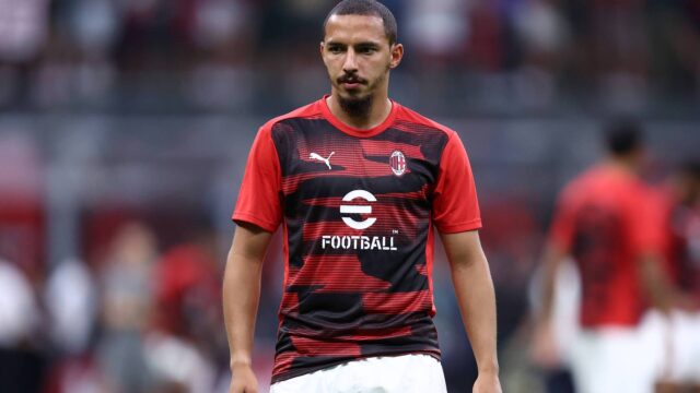 Bennacer in sedia a rotelle la foto che preoccupa il Milan