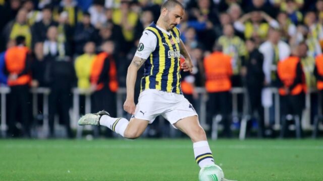 Bonucci sbaglia il rigore