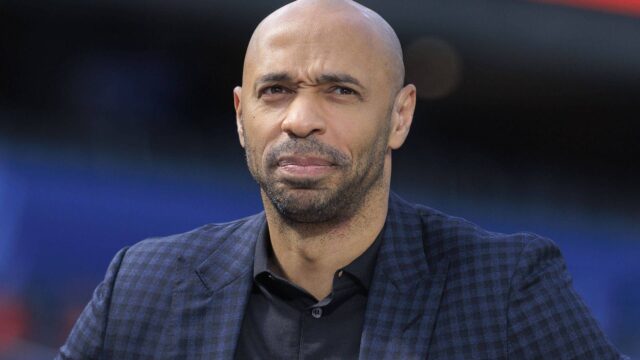 Bordata di Henry ai tifosi dell Inter che hanno lasciato lo stadio sul 2 3 per il Barcellona