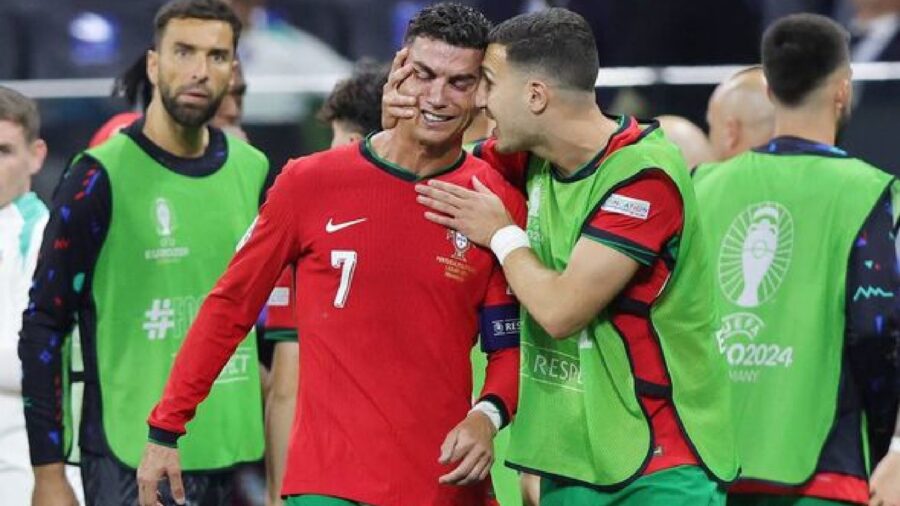 CR7 attacca lineker shearer