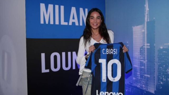 Chiara Biasi con la maglia dell Inter