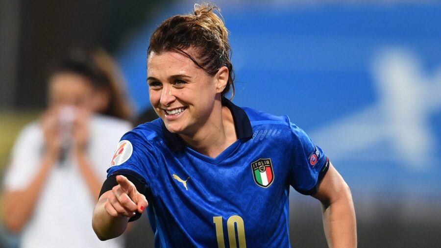 Cristiana Girelli regala la vittoria all italia contro l argentina nel mondiale femminile