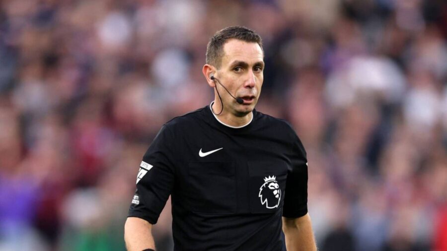 David Coote arbitro di Premier League sospeso per insulti al Liverpool e Klopp