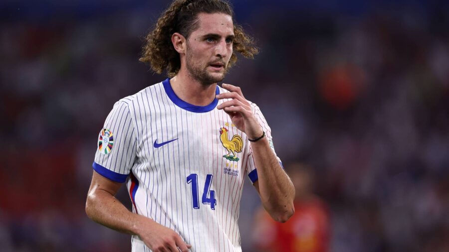 Durissima reazione dei tifosi del Psg dopo il passaggio di Rabiot al Marsiglia