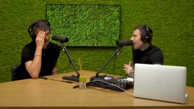 Fedez taglia intervista Maldini