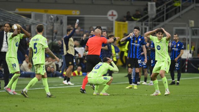 Flick Garcia Pedri e Martinez furiosi dopo Inter Barcellona L Uefa indaghi