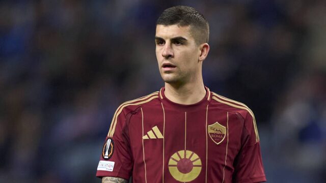 Gianluca Mancini chiede rispetto all arbitro nel match contro il Porto