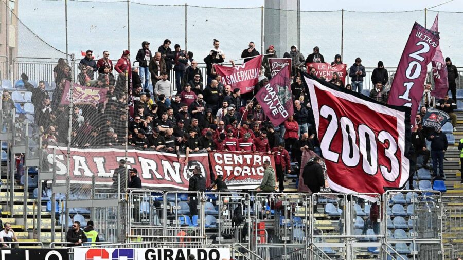 I tifosi della Salernitana a Cagliari