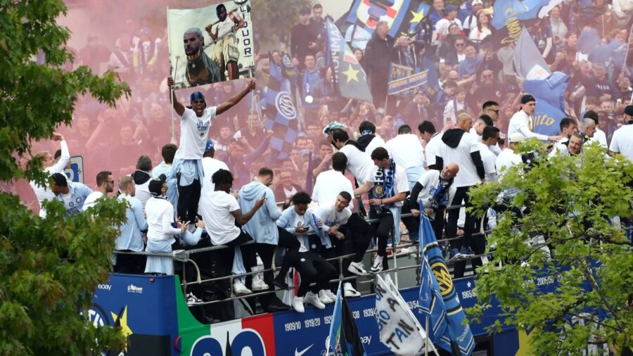 Il commento di Biasin sullo striscione di Dumfries
