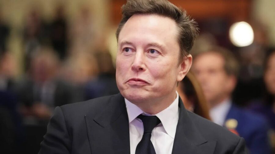 Il padre di Elon Musk commenta la notizia relativa all ipotetico acquisto del Liverpool da parte del figlio