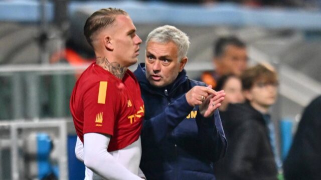 Karsdorp torna sulla lite con Mourinho