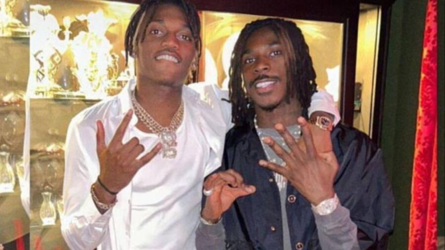 Kean e Leao cantanti