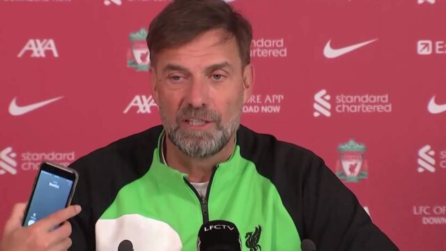 Klopp interrompe la conferenza per la chiamata del dentista