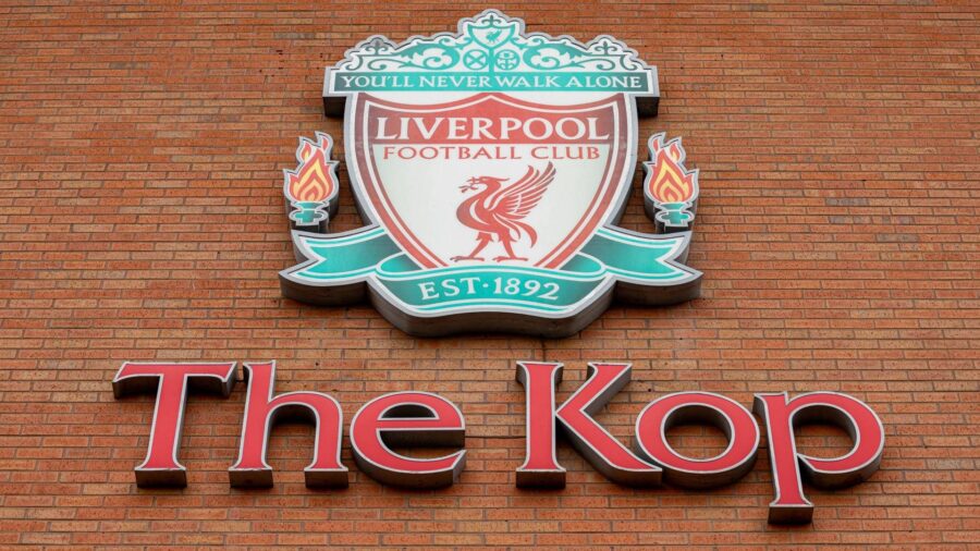 Liverpool party di Natale con sorpresa