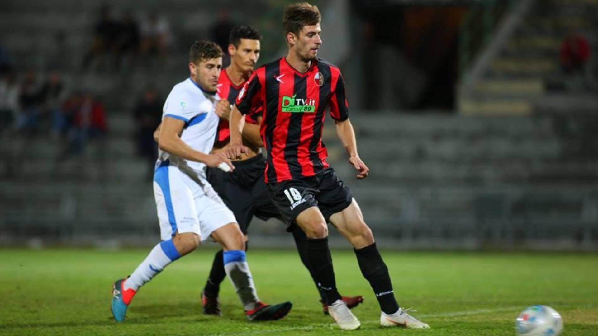 Matteo-Gabbia-con-la-maglia-della-Lucchese