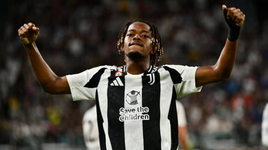 Mbangula in gol contro il Como