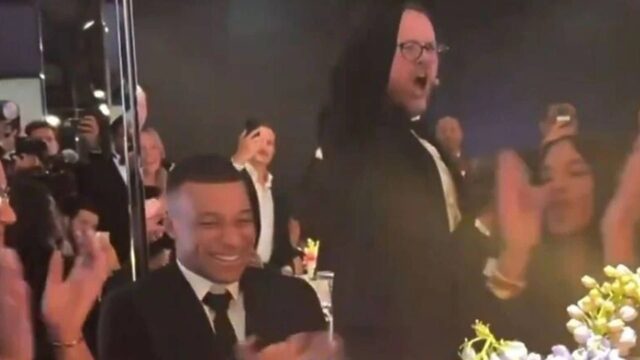 Mbappe acquista un quadro di Pele per una cifra monstre