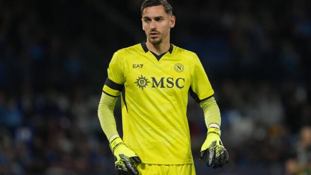 Meret in stand by il rinnovo con il Napoli