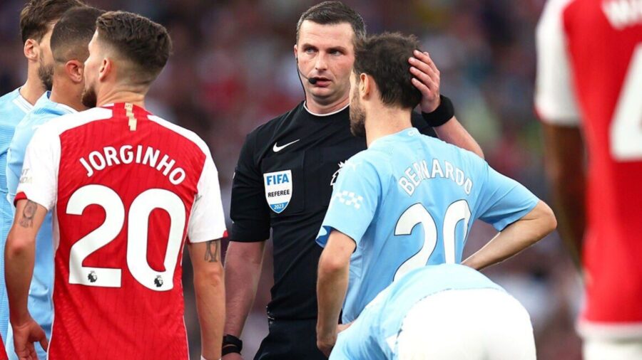 Michael Oliver 1