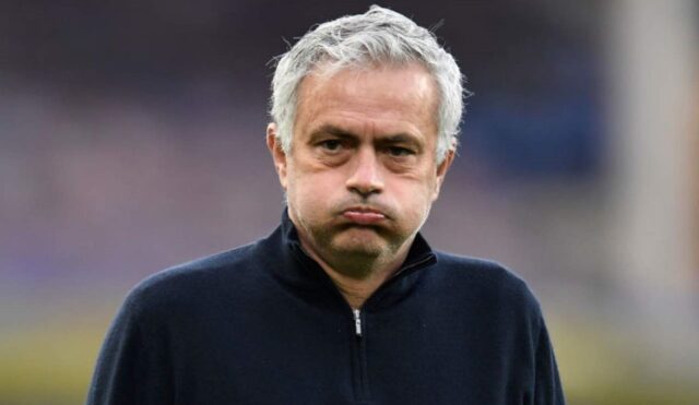 Mourinho sbuffa