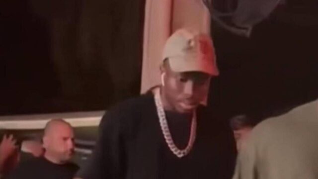 Osimhen dura reazione nei confronti di un tifoso in discoteca