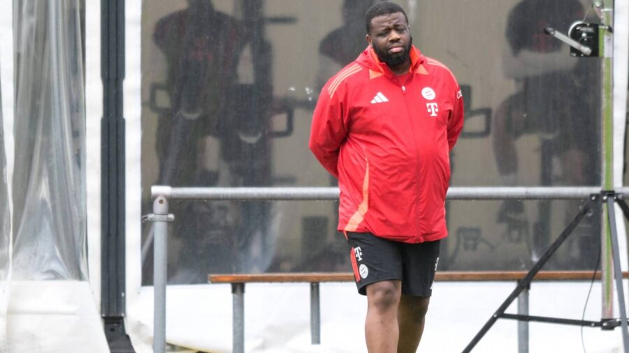 Rodyse Munienge team coordinator del Bayern Monaco cerca una compagna sui social