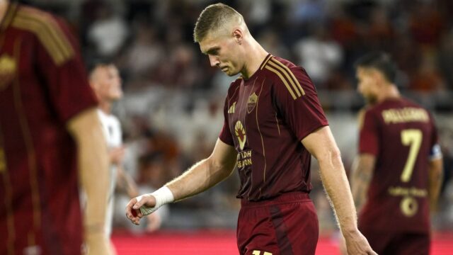 Roma. brutta tegola per De Rossi infortunato Dovbyk