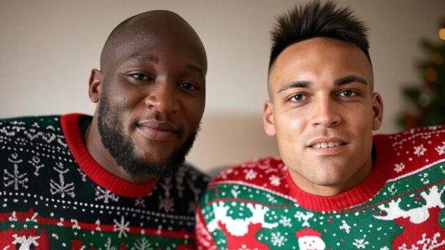 Romelu Lukaku e Lautaro coi maglioni natalizi generati dall AI