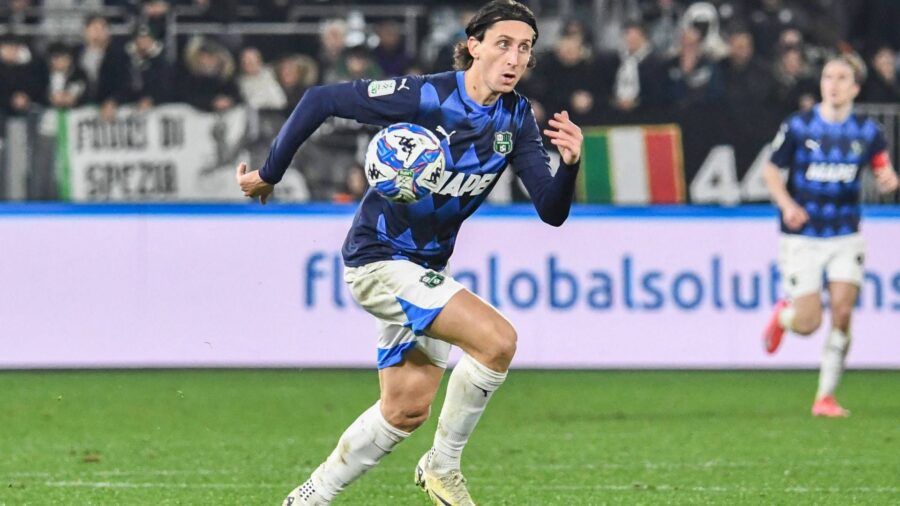 Samuele Mulattieri attaccante del Sassuolo e protagonista della promozione dei neroverdi in Serie A
