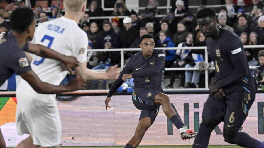 Scommessa tra Grealish e Alexander Arnold nel match tra Finlandia e Inghilterra