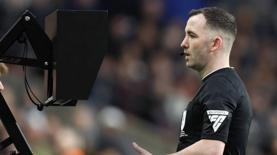 Svolta Var decisioni comunicate dall arbitro ai tifosi