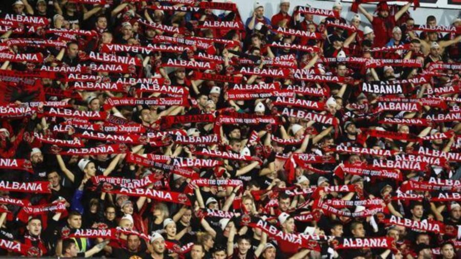 Tifosi Albania attesi in 50mila contro l Italia
