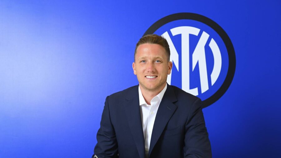 Ufficiale Piotr Zielinski all Inter