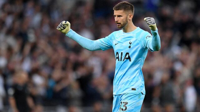 Vicario Tottenham 3