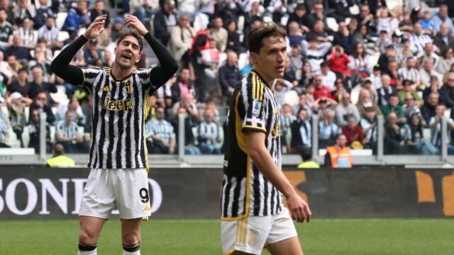 Vlahovic si lamenta con Chiesa in Juve Genoa