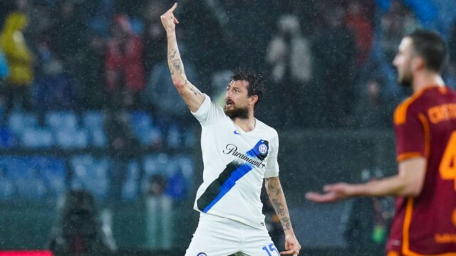 Acerbi dito medio roma