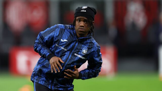 Ademola lookman atalanta bc warm up serie a ac milan v atalanta giuseppe meazza april 20 2025 milan italyjpg