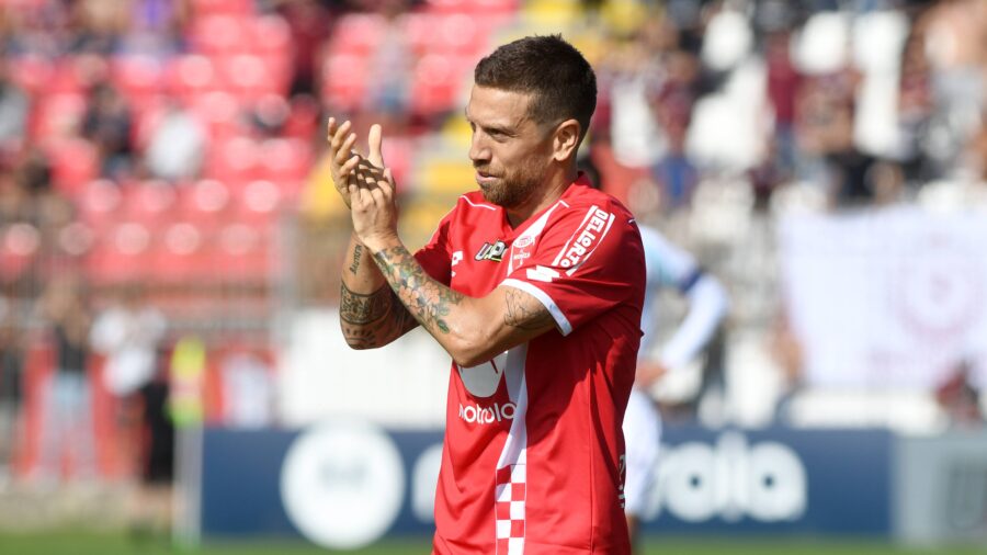 Alejandro papu gomez serie a 2023 24 monza salernitana 3 0 azione action single shot applausi clap hands serie a 2023 24 monza salernitana 3 0jpg
