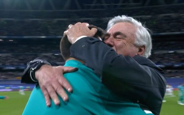 Ancelotti abraccio con il figlio