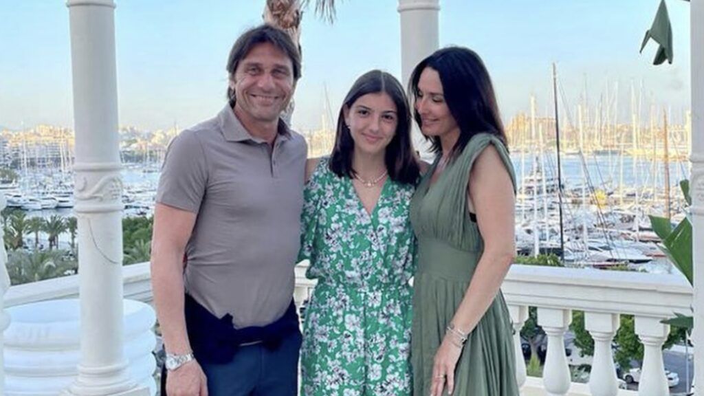 antonio-conte-in-vacanza-con-la-famiglia-la-scorsa-estate-1024x576