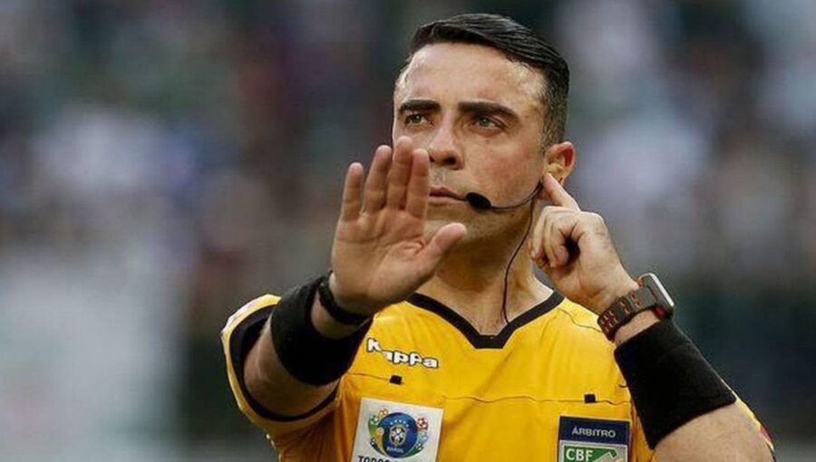 Arbitro coming out