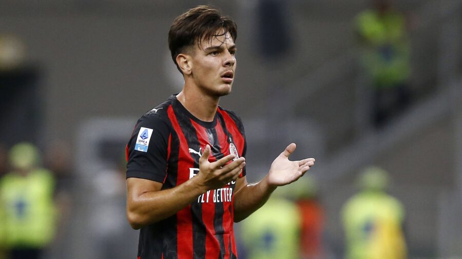 Ardon jashari milan serie a 2025 26 milan vs cremonese 23 08 2025 azione action single shot close up gesti serie a 2025 26 milan cremonese 1 2jpg