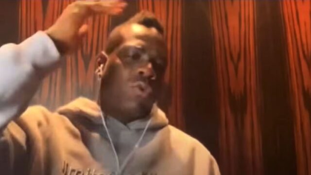 Balotelli manda a quel paese enerix